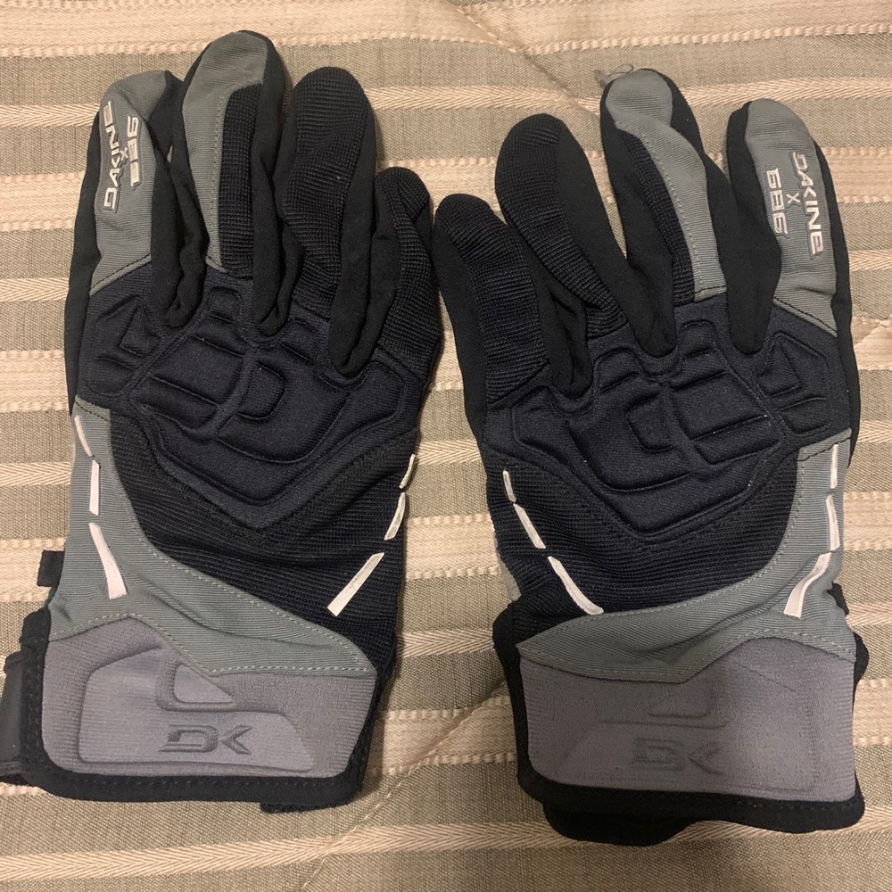 Dakine snowboard gloves